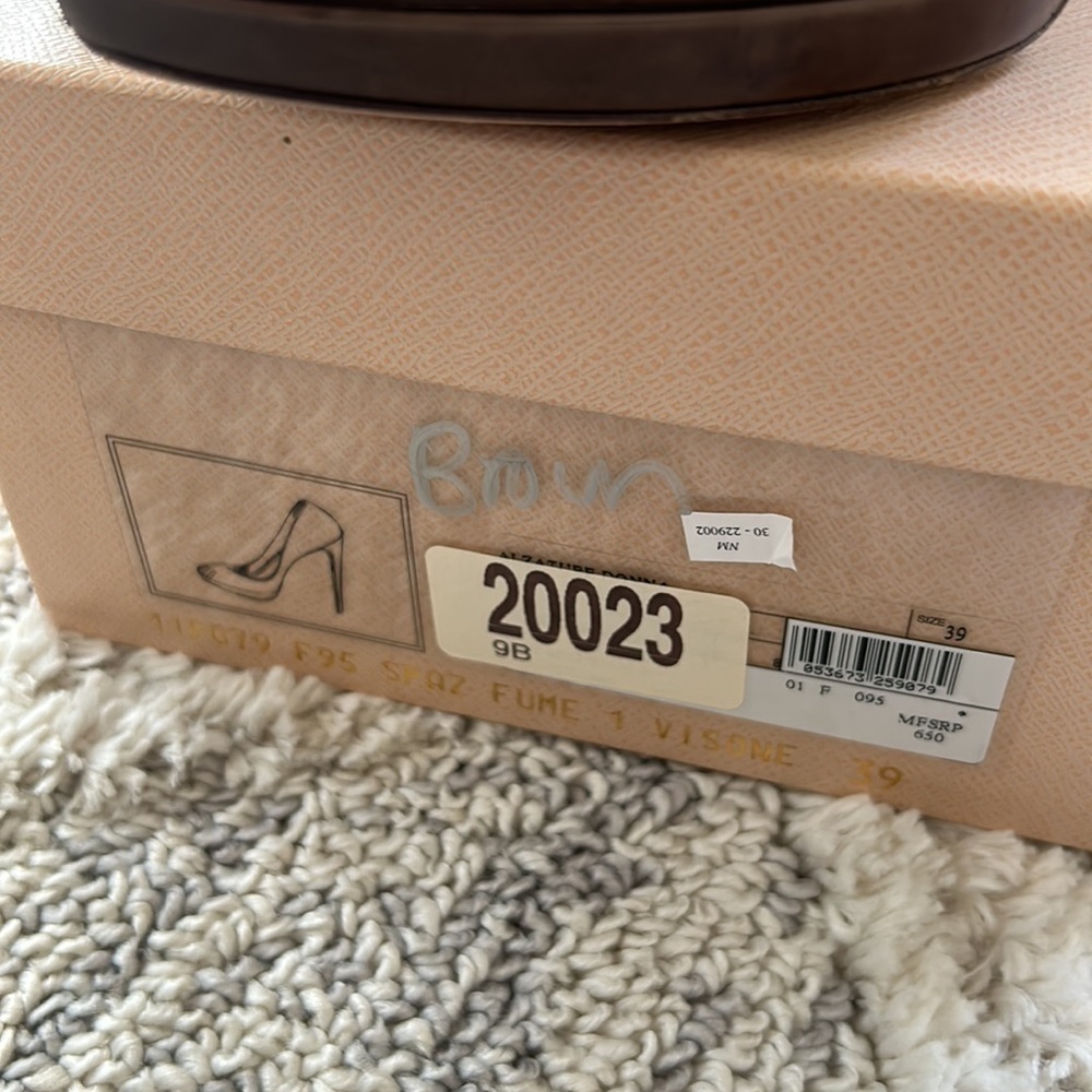 Prada brown pumps - Picture 3 of 7